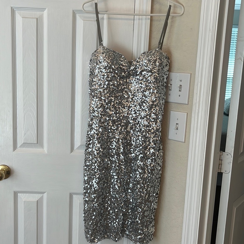 Women’s sequins dress M/L